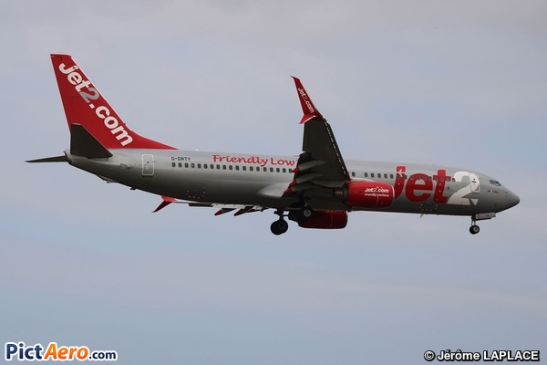 Boeing 737-8AS (Jet2.com)