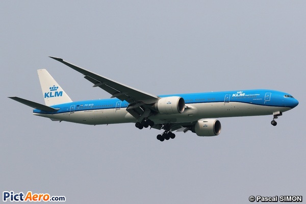 Boeing 777-306ER (KLM Royal Dutch Airlines) Boeing 777-306ER (KLM Royal Dutch Airlines)