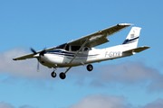 Cessna 182T Skylane (F-GXYR)