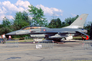General Dynamics F-16B Fighting Falcon (ET-613)