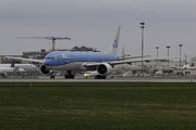 Boeing 777-306/ER (PH-BVR)