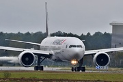 Boeing 777-328ER (F-GZNC)