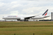 Boeing 777-328ER (F-GZNI)